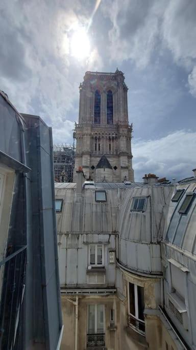 Duplex Notre-Dame De Paris Apartment Exterior photo